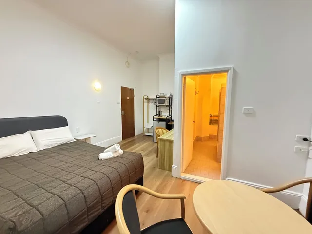 Heritage, Queen Bed، Alpine Heritage Motel 1/4