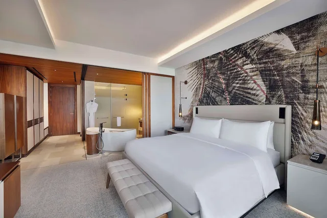 Junior Suite, King Bed, Plunge Pool، Conrad Rabat Arzana 1/2