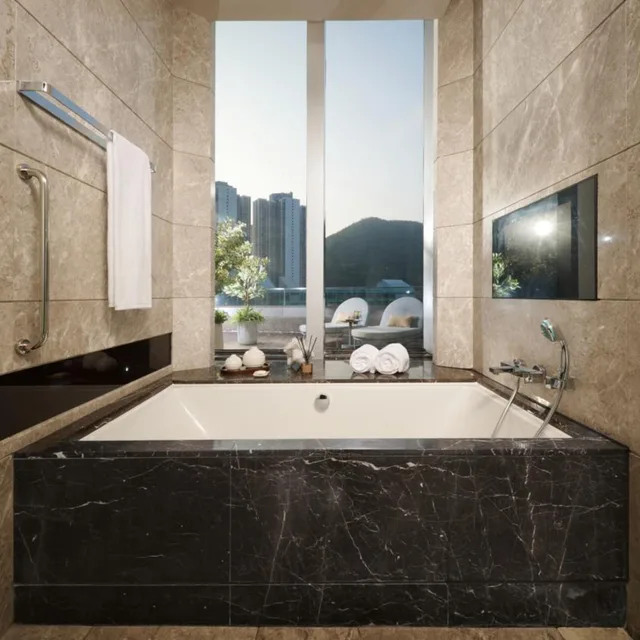 Sunset, Suite, Terrace، The Royal Garden Kowloon East 3/3
