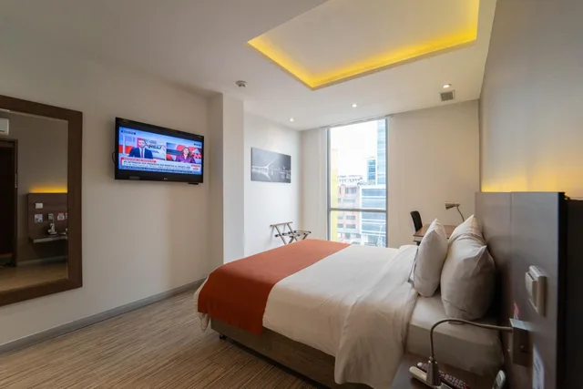 غرفة سوبيريور بسرير مزدوج، SHG Bogota 100 Design Hotel 3/4