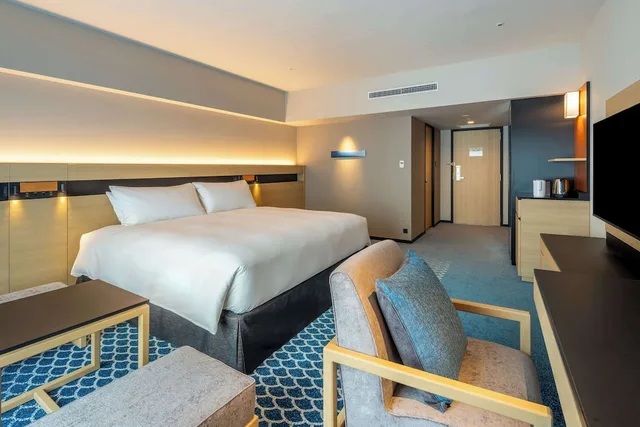 غرفة ديلوكس بسرير كينج بإطلالة على المتنزه، Hilton Tokyo Bay 1/1