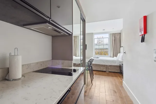 استوديو كلاسيكي بسرير كينج، Valet Apartments Golden Square 6/6