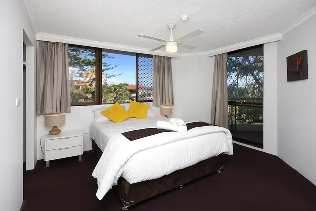 2 Bedrooms, 1 Queen and 1 Bunk Bed, Beach Side، SPINDRIFT ON THE BEACH 1/5