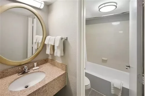 غرفة بسريرين مزدوجين، Clarion Pointe Indianapolis Northeast 1/1