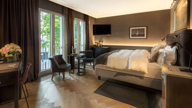 جناح جونيور مفرد، Munchen Palace 1/7