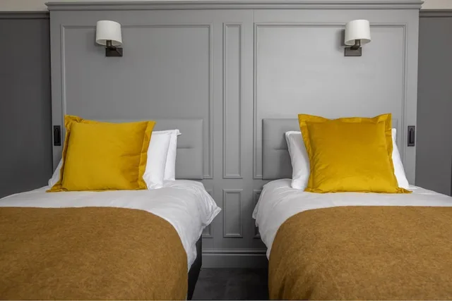 Superior, Twin Beds, Marmalade Hotel 1/2