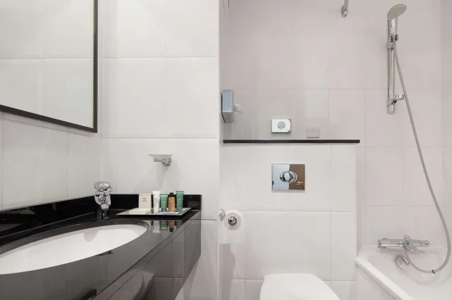 Double Room with Sofa Bed، Hilton York 7/10