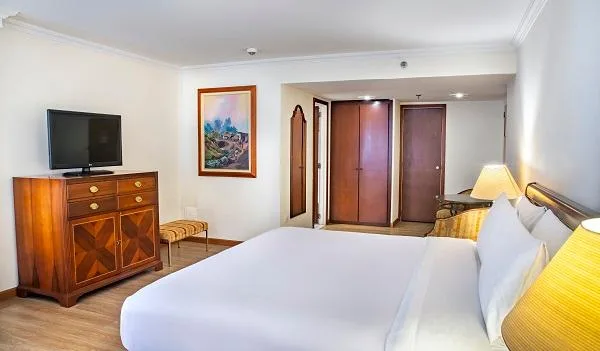 Master, Double Bed، Tequendama Bogota 2/6