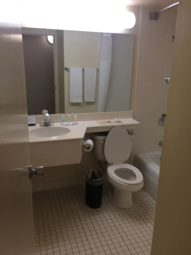 غرفة قياسية بسرير كينج، Quality Inn Rhinelander, WI 10/10