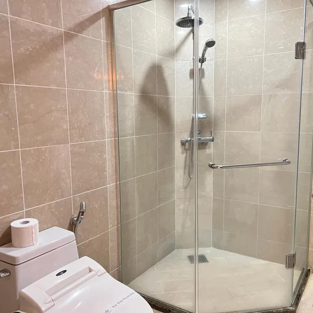 جناح بغرفة نوم واحدة، Hotel International 9/10