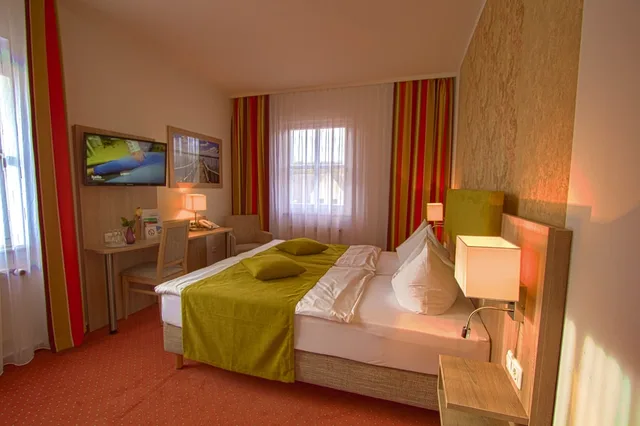 غرفة كلاسيكية بسرير مزدوج، FALK SEEHOTEL PLAU AM SEE 1/4
