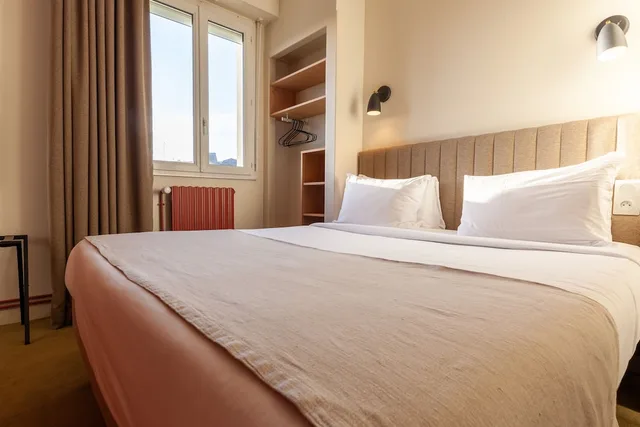 غرفة كومفورت بسرير كوين، Grand Hotel de la Gare 1/5
