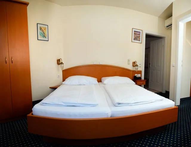 غرفة بسرير كينج، Suite Hotel 900 M Zur Oper 2/10