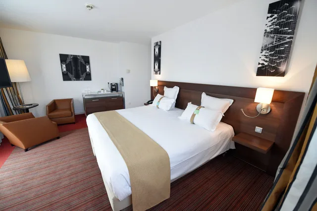 جناح بسرير كينج مع أريكة، HOLIDAY INN MULHOUSE 2/10