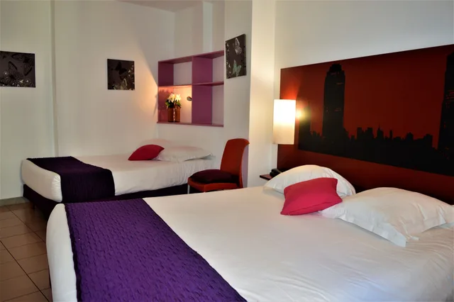 غرفة ثلاثية بسرير مزدوج وسرير فردي، CELENYA HOTEL 4/8