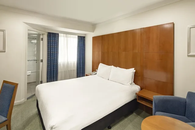 غرفة قياسية بسرير فردي، HOLIDAY INN BASINGSTOKE 2/3