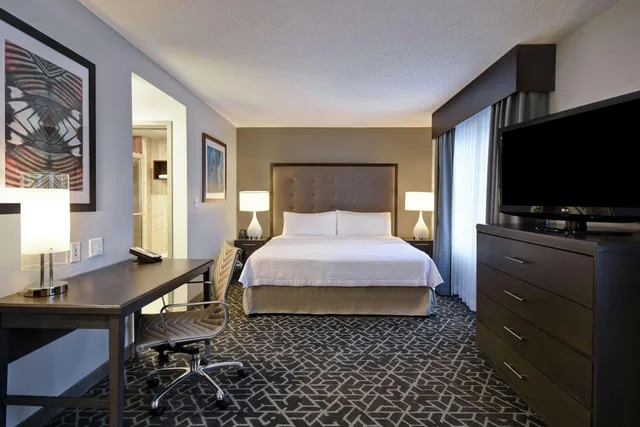 استوديو بسرير كينج مع أريكة لذوي الإعاقة، Homewood Suites by Hilton Edgewater-NYC Area 1/6