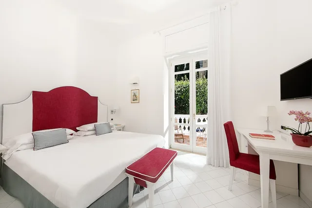 غرفة بسرير مزدوج أو سريرين منفصلين بشرفة، Villa Garden 1/2