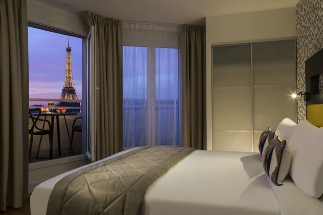 Studio, Double Bed, Eiffel View, Balcony، Citadines Tour Eiffel Paris 2/8