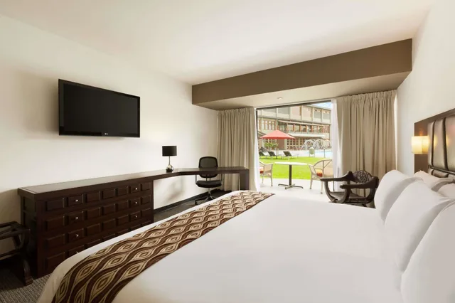 Room, King Bed, Pool View, Wyndham Costa Del Sol Trujillo 1/3