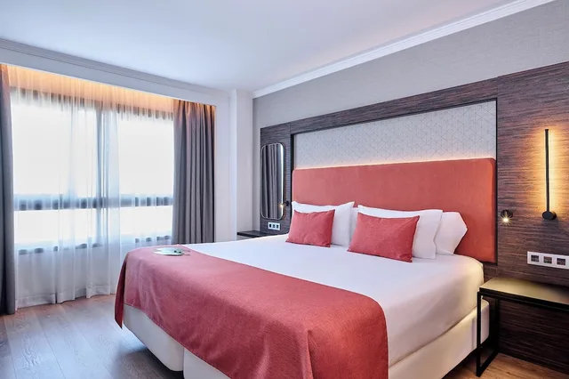 جناح جونيور بسرير كينج مع أريكة، Gran Hotel Luna de Granada 2/4