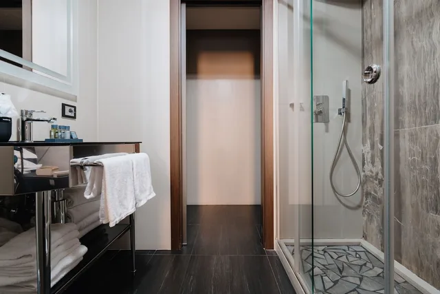 غرفة تنفيذية، Unica Suite Rome 8/8