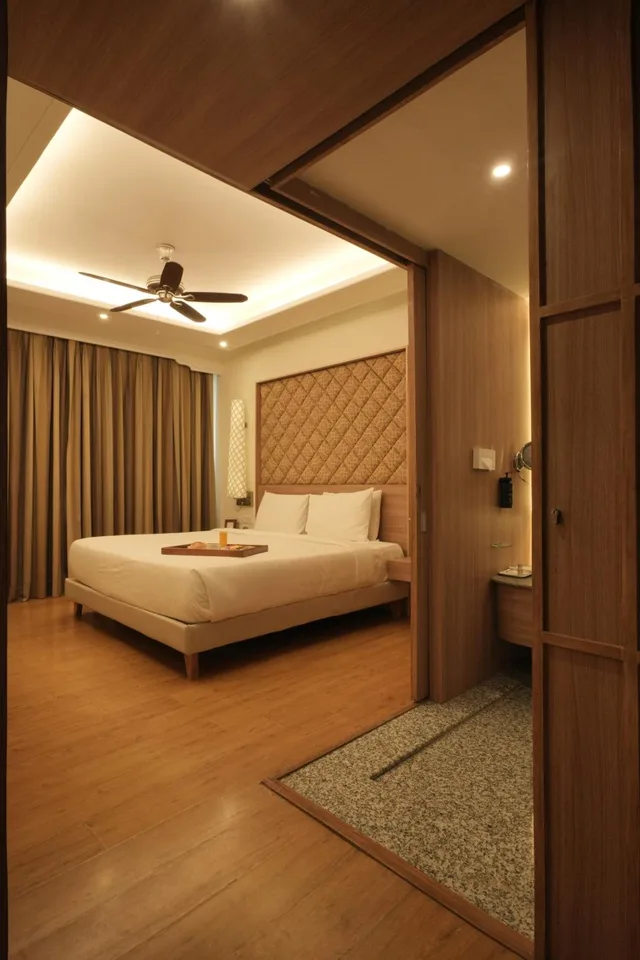 Executive, Suite, Queen Bed, Hotel Clarks Amer Jaipur 1/1