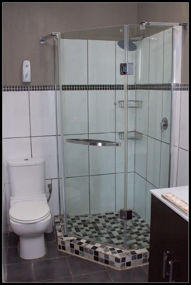 1 Bedroom, Luxury, Suite, Queen Bed, Cocomo Guesthouse Spa And Conference Centre 1/2