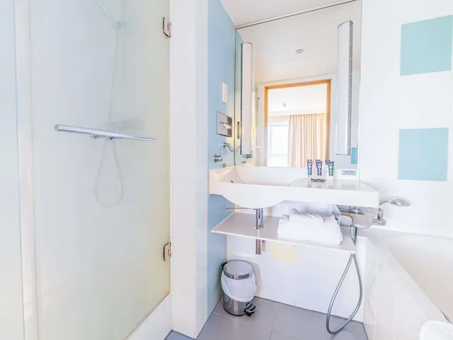 غرفة سوبيريور بسرير كوين مع أريكة، Novotel Southampton 7/10