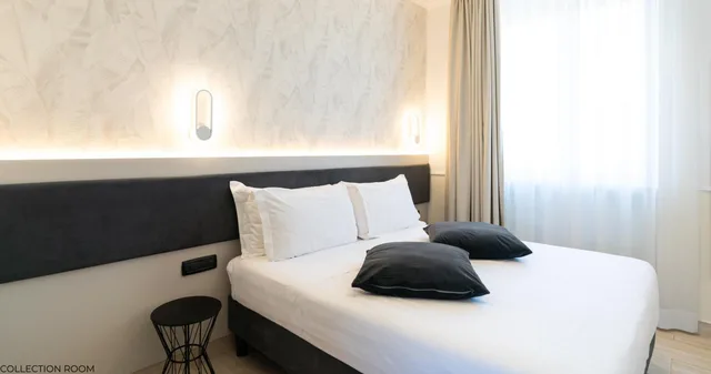 غرفة ثلاثية بسرير فردي بشرفة، Windrose Hotel 2/4