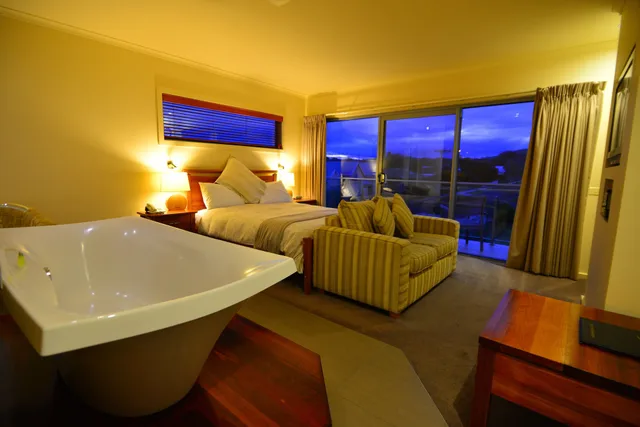 Bridge, Suite, Queen Bed، Captains At The Bay 9/10