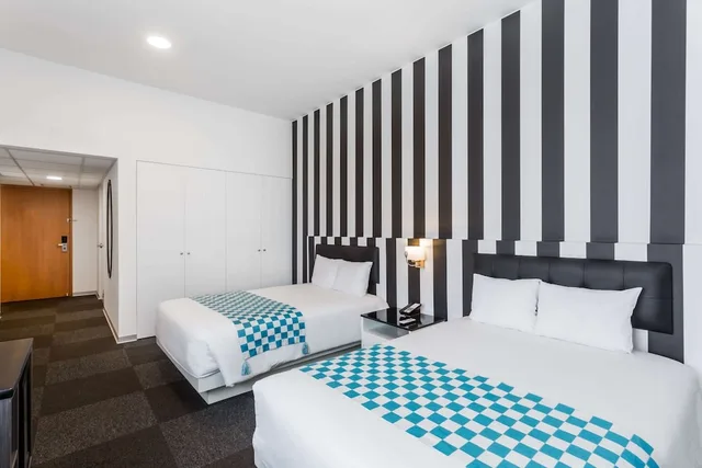 غرفة بسريرين مزدوجين لذوي الإعاقة، Wyndham Costa Del Sol Lima City 1/7