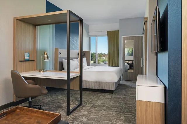 جناح بسرير كينج مع أريكة، SpringHill Suites by Marriott West Sacramento 7/8