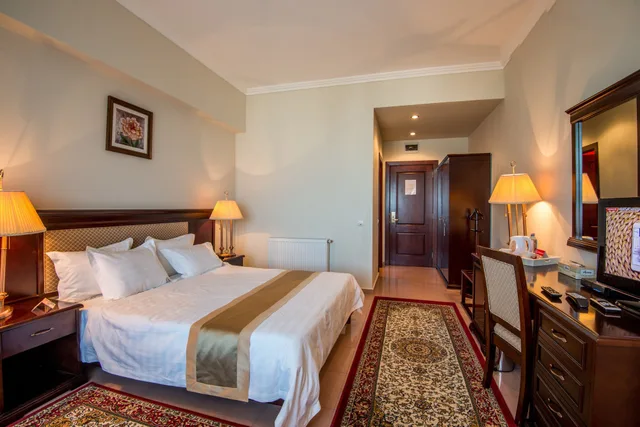 غرفة قياسية بسرير كوين، Hotel Del Mar 1/5