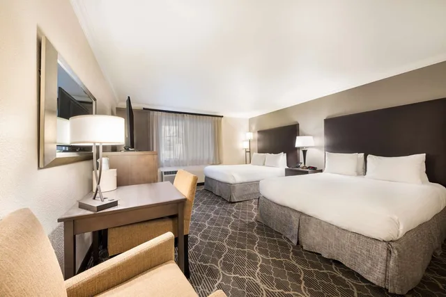 غرفة بسريرين كوين، Best Western Danville Sycamore Inn 3/5