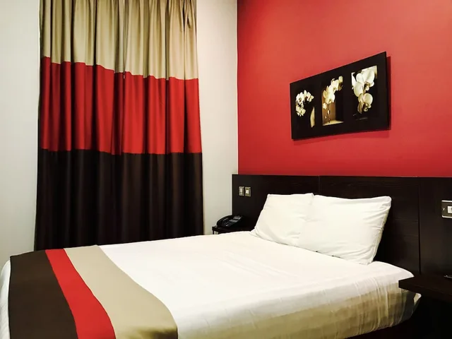 غرفة ديلوكس بسرير مزدوج، Royal Cambridge Hotel 1/4