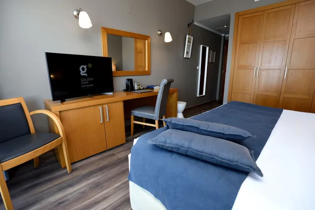King Bed, Sea Front، Golden Star City Resort 9/10