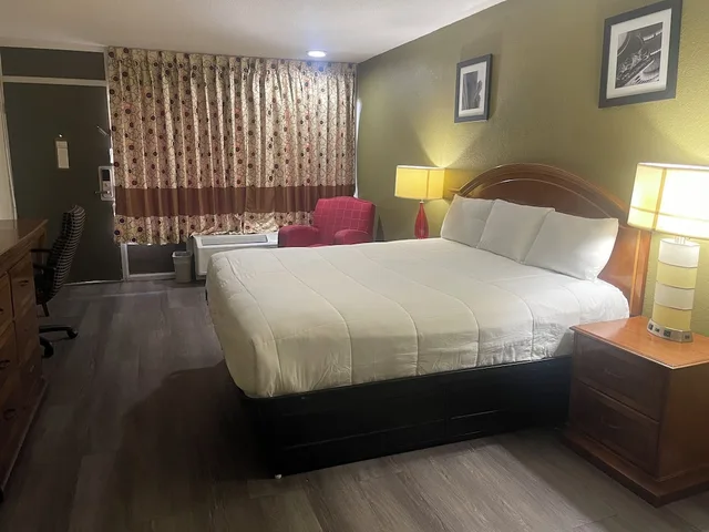 غرفة بسرير كينج، Americas Best Value Inn Wilson 1/10