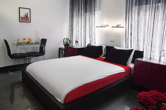 غرفة فاخرة بسرير كينج بجاكوزي، Komorowski Luxury Guest Rooms 1/4
