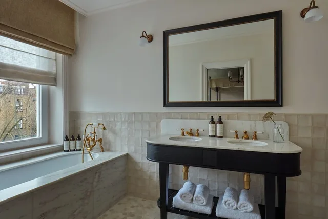 جناح جونيور بسرير كينج، K+K Hotel George Kensington 3/3