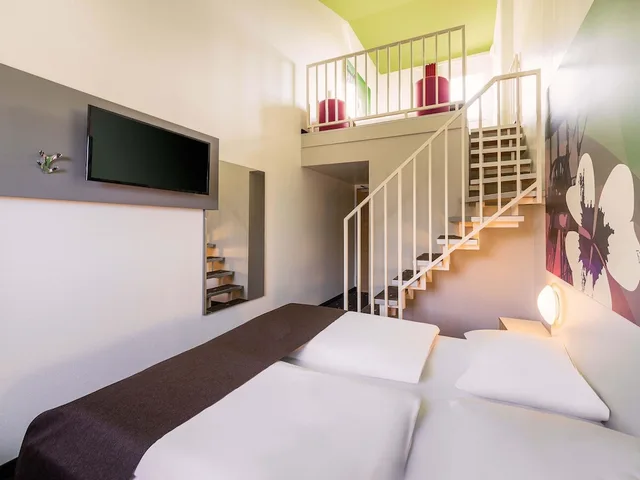 غرفة رباعية بسرير بطابقين وسرير كوين، B&B Hotel Bochum-Herne 10/11