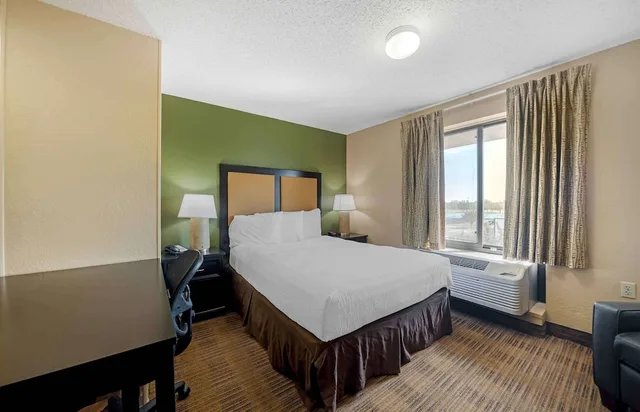 استوديو ديلوكس بسرير كوين مع أريكة، Extended Stay America - St. Louis - Earth City 1/3