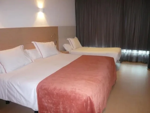 Room, Triple, 3 Beds, Sercotel Hola Tafalla 6/10