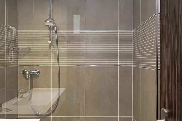 غرفة قياسية ثلاثية بسرير كوين وسرير فردي، B&B Hotel Trento 8/8