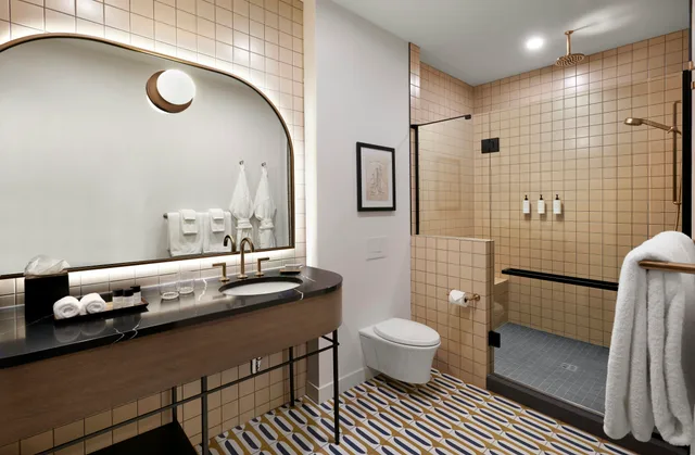 2 queen beds, The Westley Calgary Downtown, Tapestry Collection by Hilton 4/4