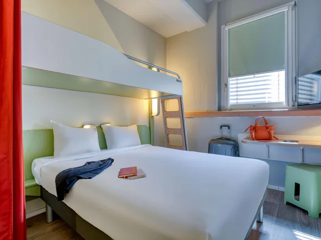 Room, Triple, Double Bed, Ibis Budget Luzern City 1/4