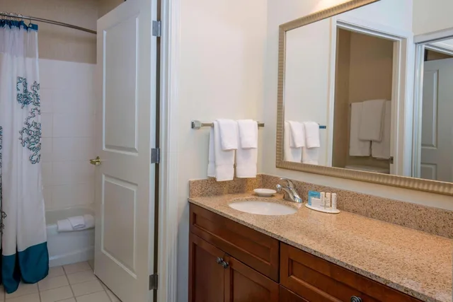 جناح بغرفتي نوم مع أريكة، Residence Inn by Marriott Boise West 4/5