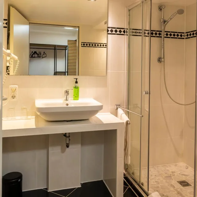 غرفة ثلاثية بسرير فردي، Hotel Astoria 7/7