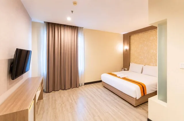 Premier, Queen Bed, Oria Hotel 3/9