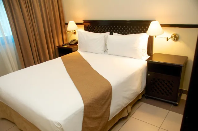 2 Bedrooms, Suite, Harbour View Suites 1/2